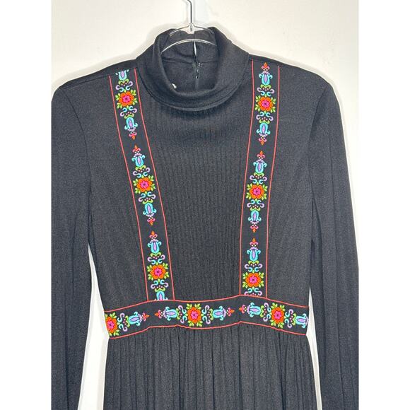 1970s Domino Fashions Black Maxi Dress with Folk Embroidered Trim USA made small - Picture 5 of 14